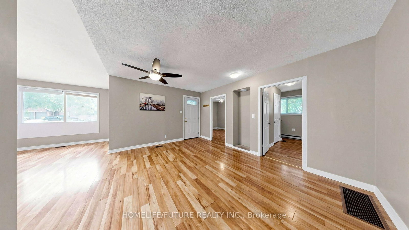 804 Dundas Street W • Whitby, ON photo 14