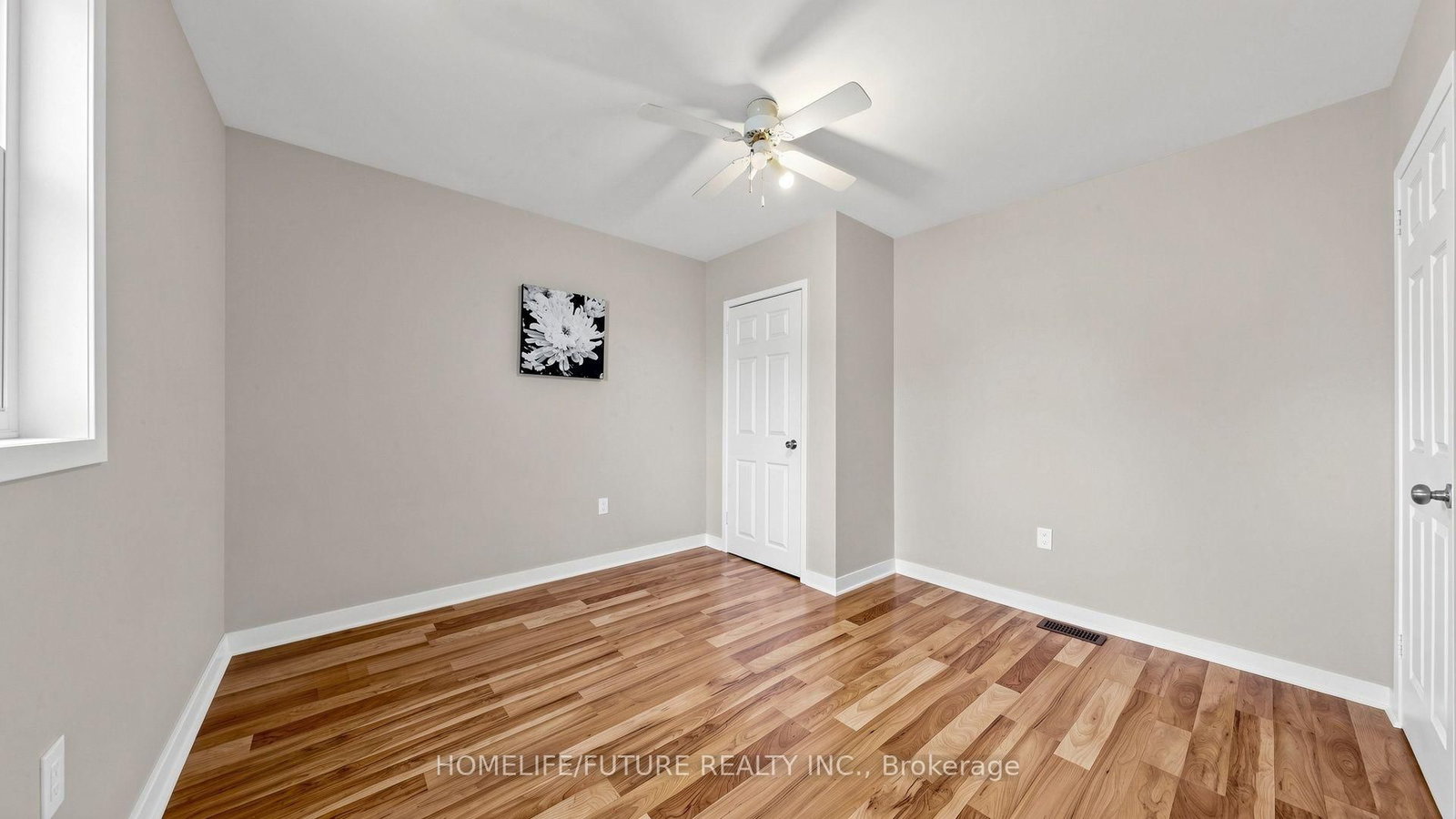 804 Dundas Street W • Whitby, ON photo 25