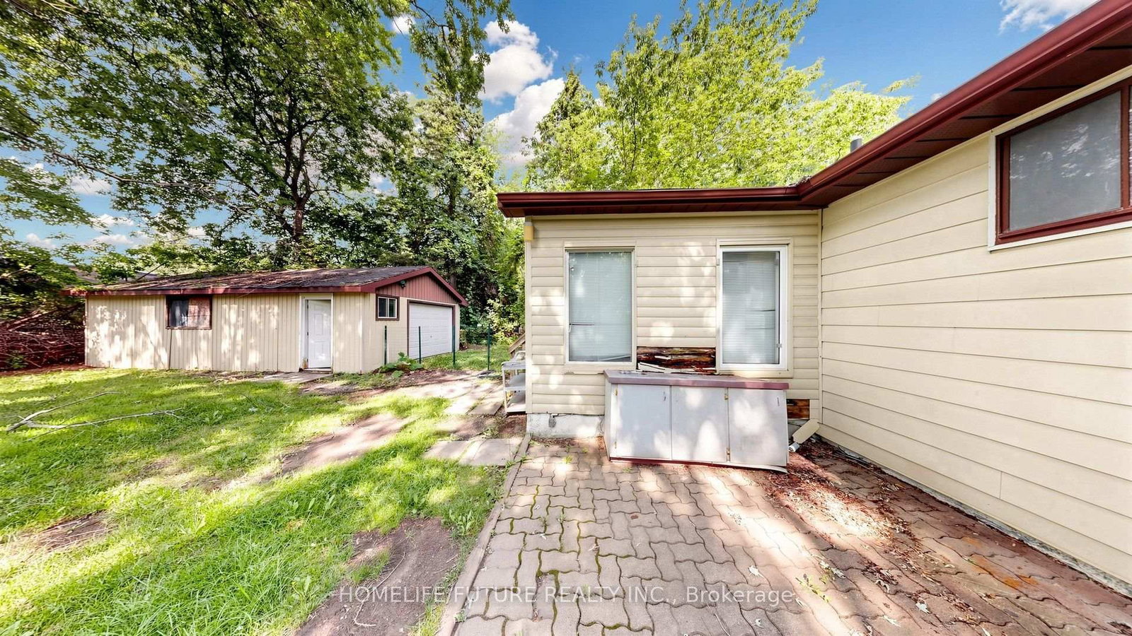 804 Dundas Street W • Whitby, ON photo 45