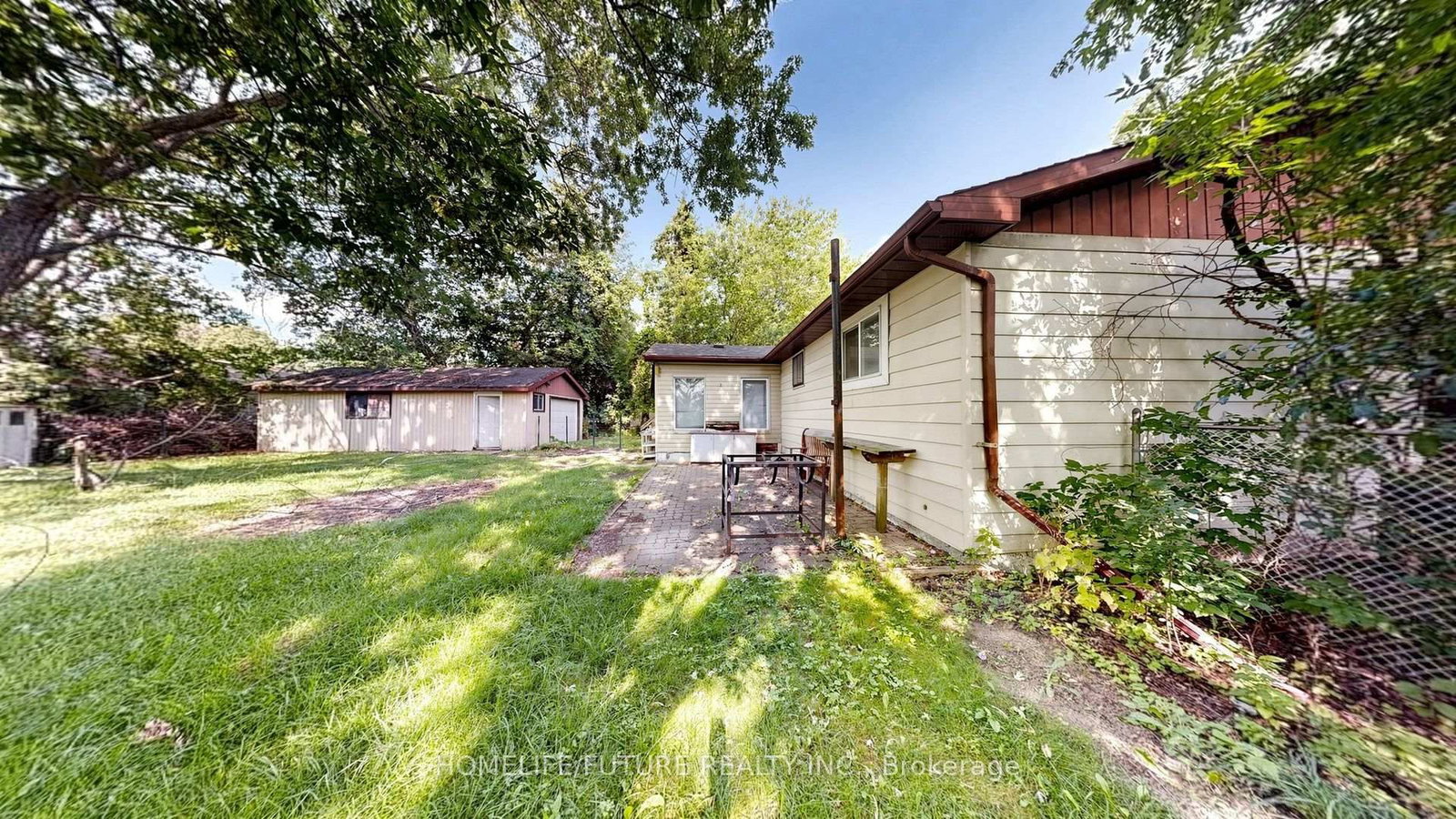 804 Dundas Street W • Whitby, ON photo 46