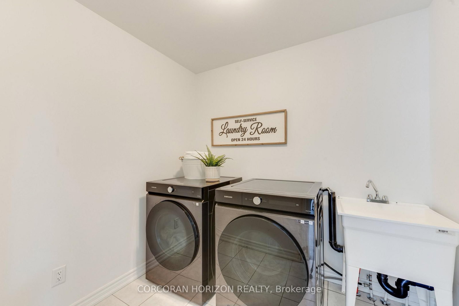 15 Mountainside Crescent • Whitby, ON photo 29