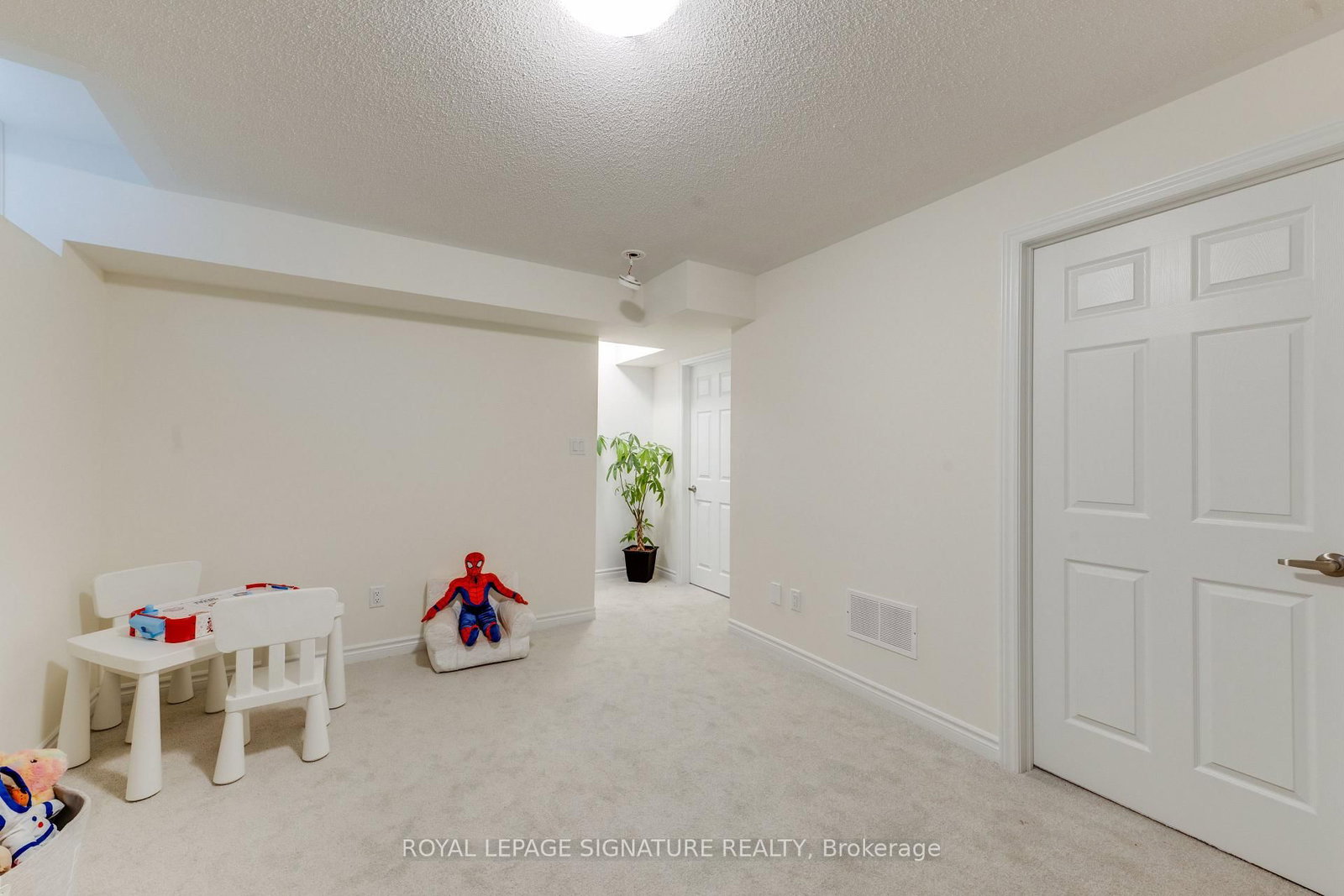 15 Mountainside Crescent - Photo 39