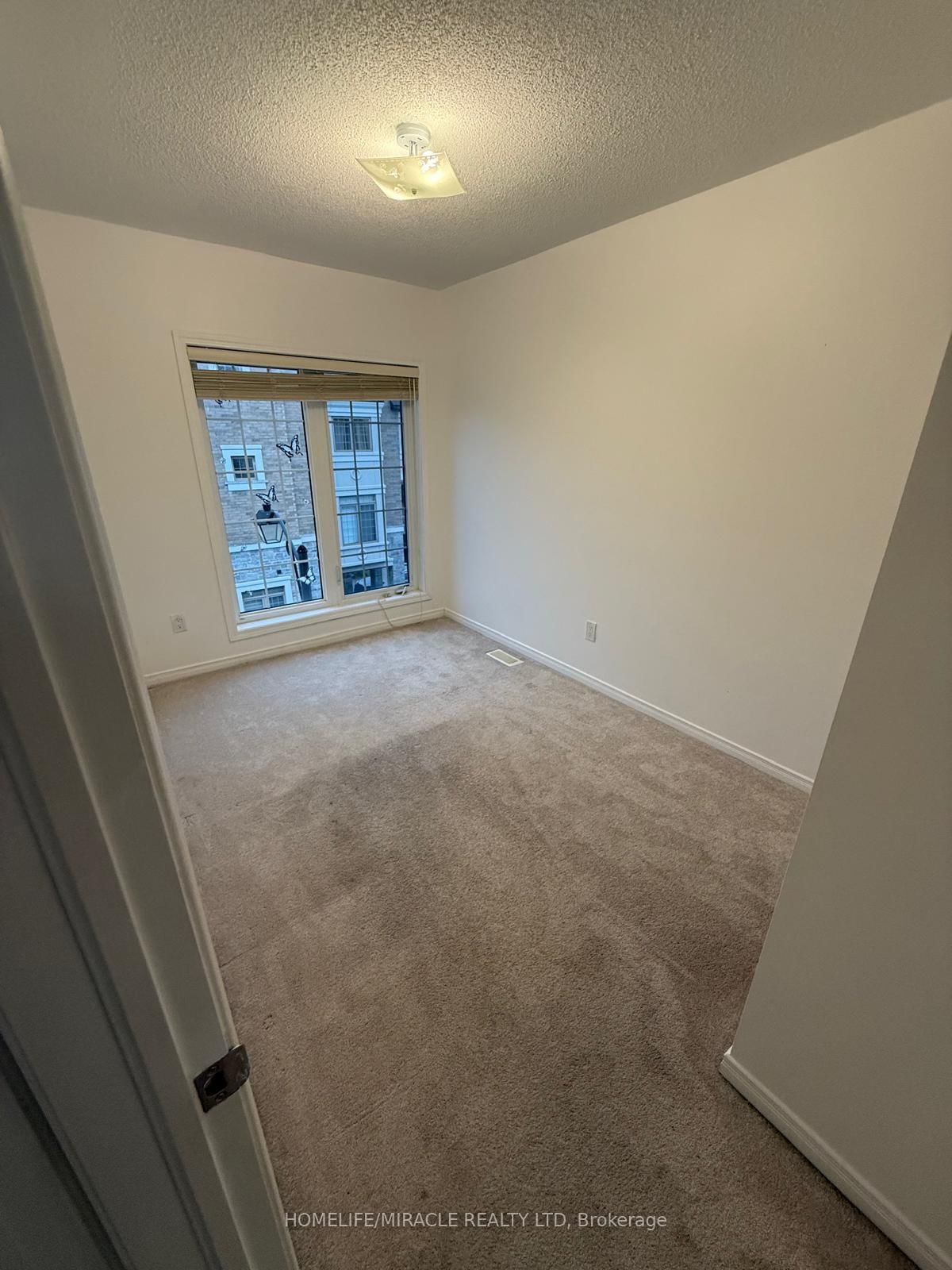 70 N Harwood Avenue • Ajax, ON photo 17