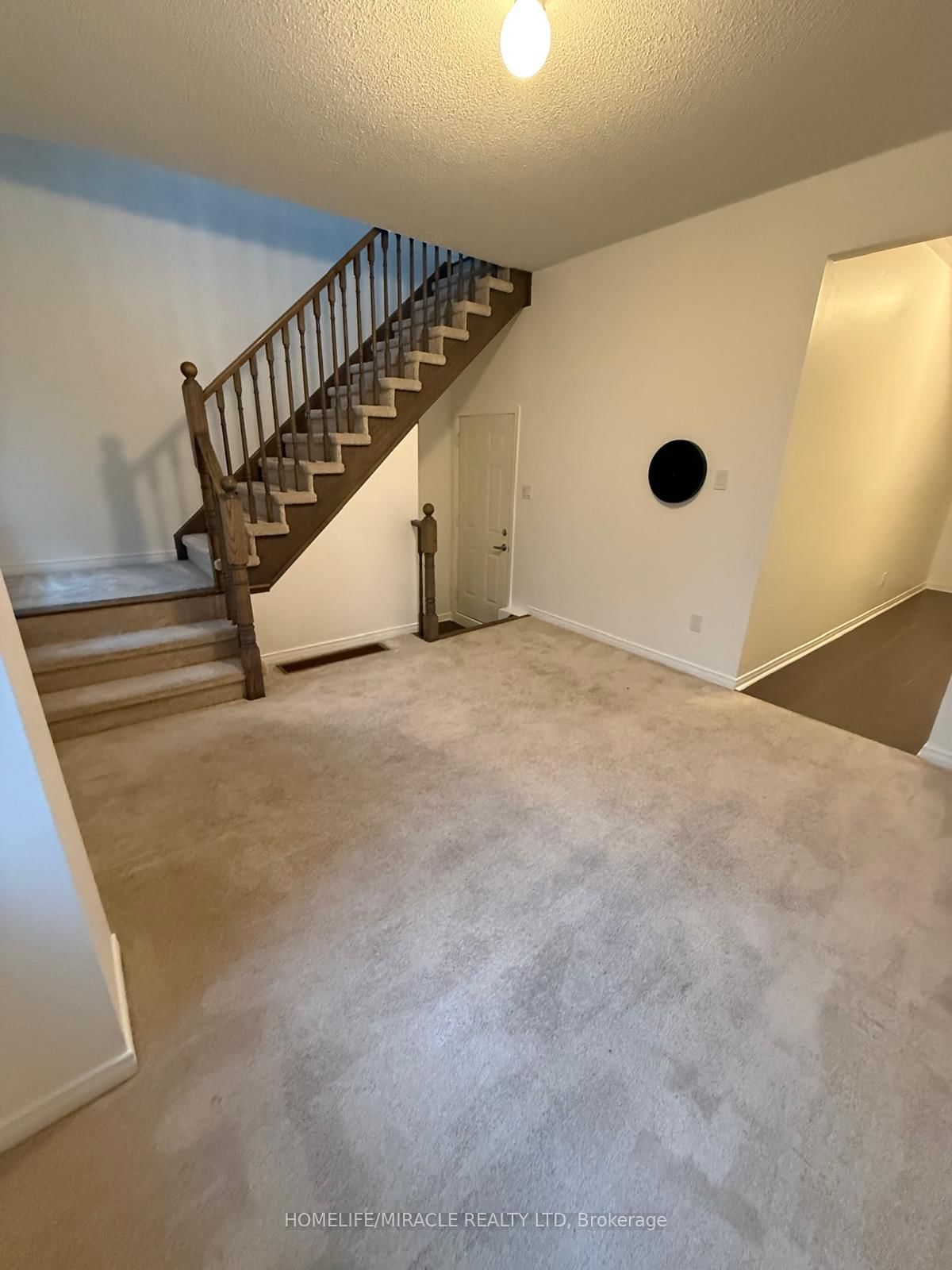70 N Harwood Avenue • Ajax, ON photo 5
