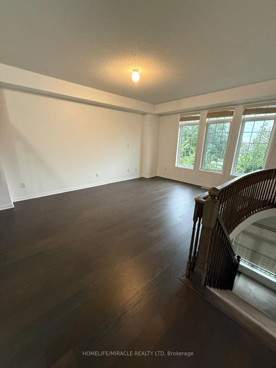 70 N Harwood Avenue • Ajax, ON photo 6