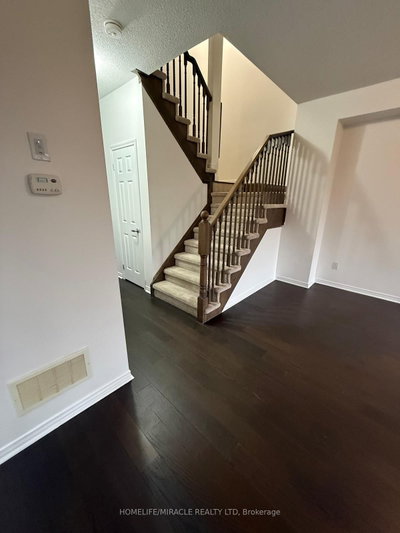 70 N Harwood Avenue • Ajax, ON photo 8