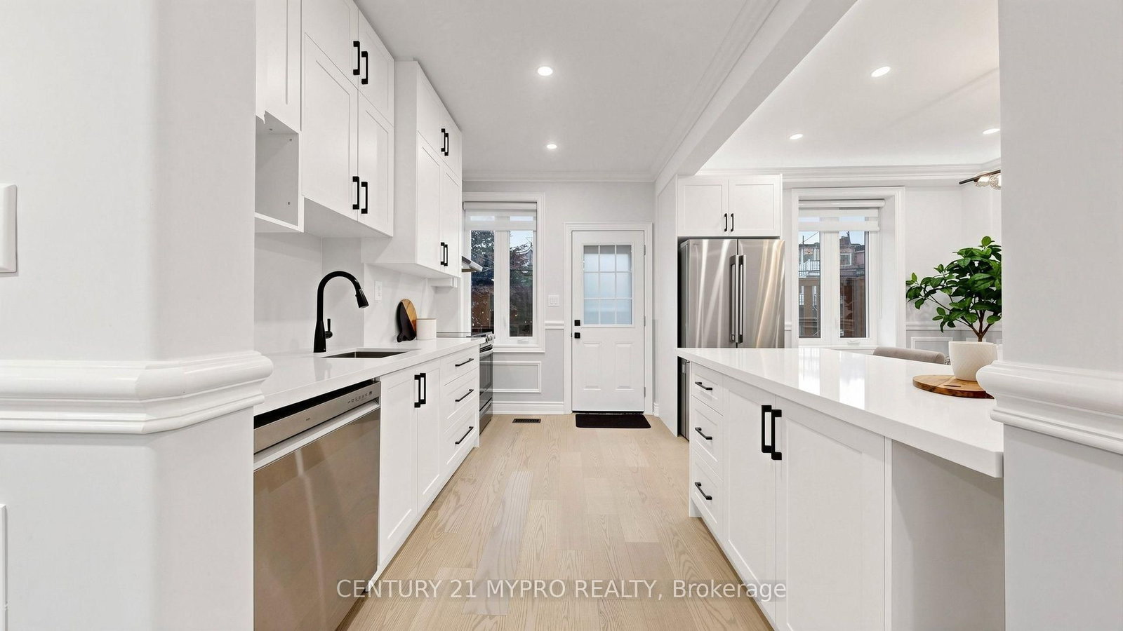 7 Cherry Nook Gardens • Toronto, ON photo 17