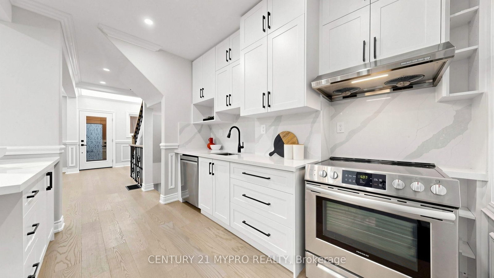 7 Cherry Nook Gardens • Toronto, ON photo 18