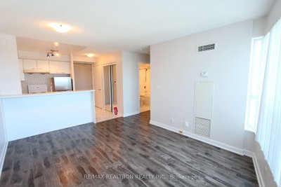 36 Lee Centre Drive • #2906 • Toronto, ON photo 8