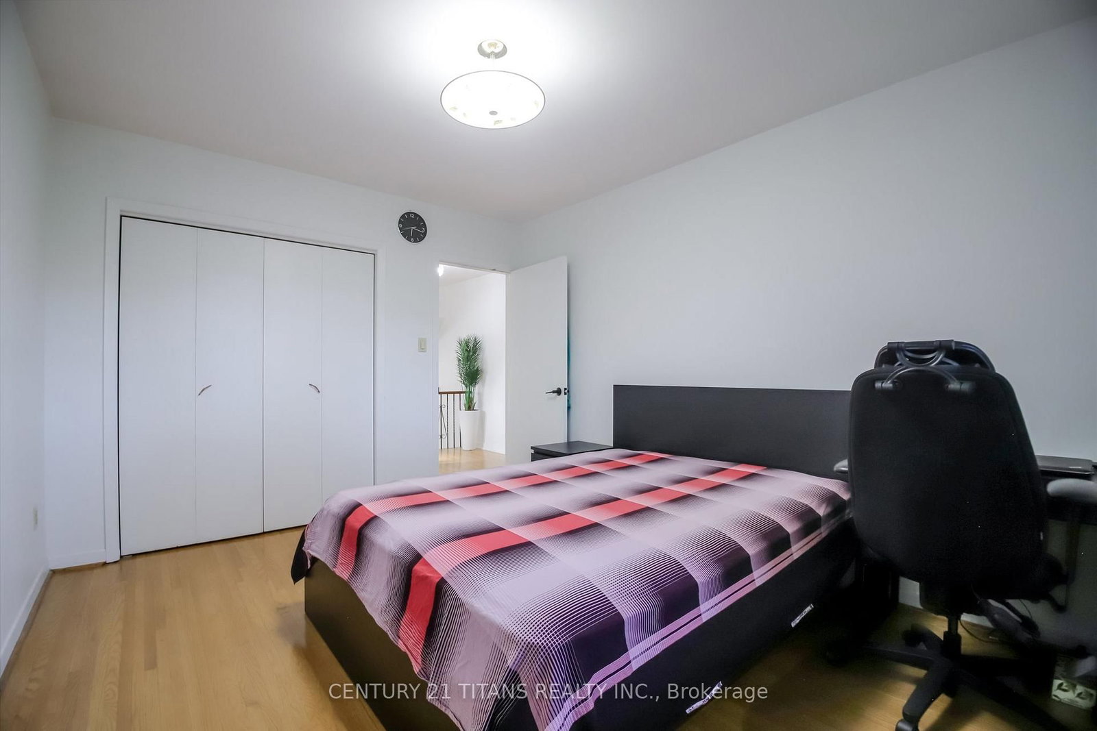 9 Minos Crescent • Toronto, ON photo 21