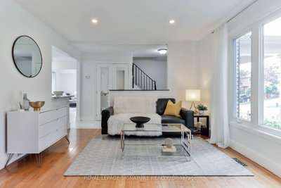 32 Harland Crescent — more photos