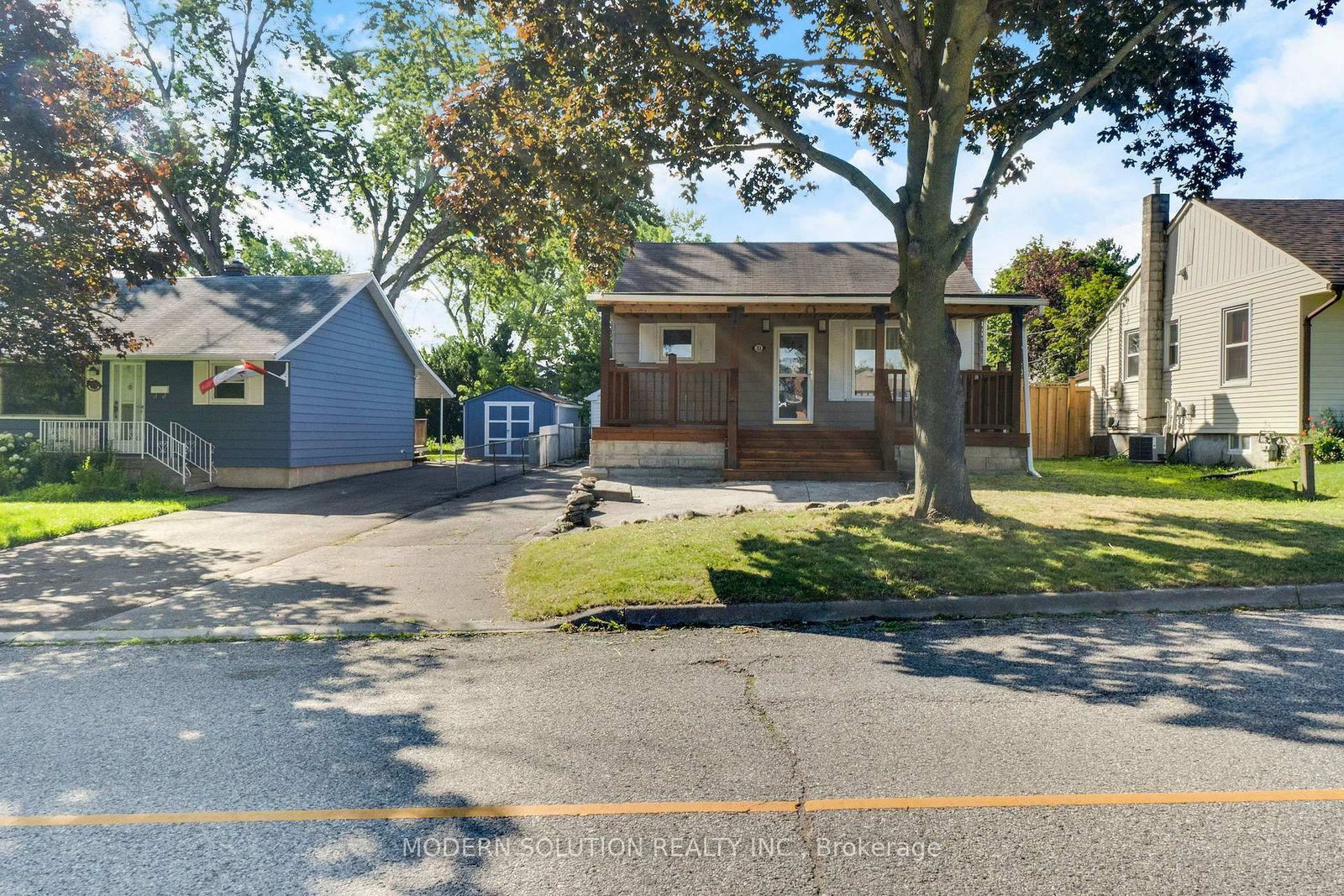 31 Elm Street • Ajax, ON photo 2