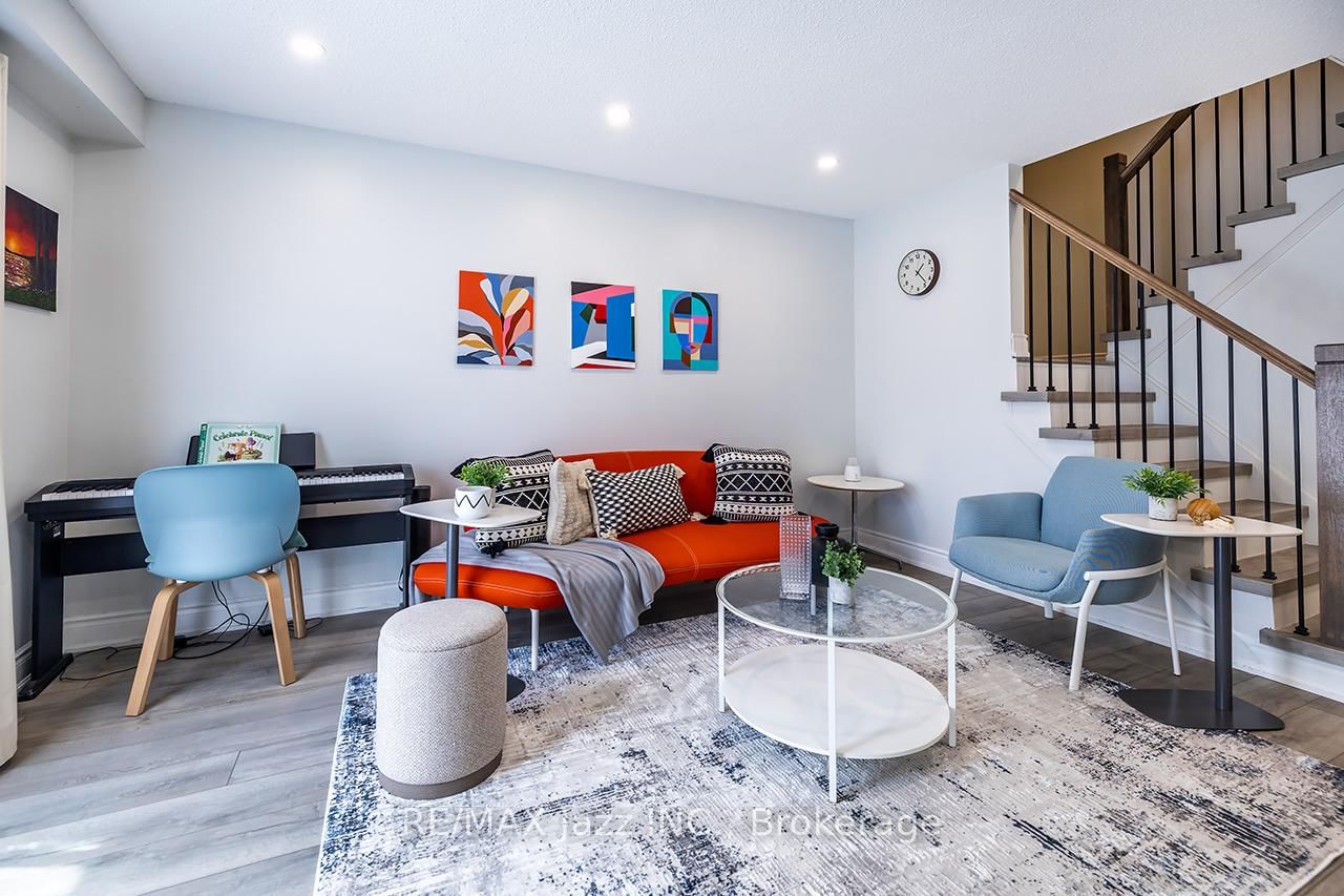 15 Graham Court • Whitby, ON photo 10