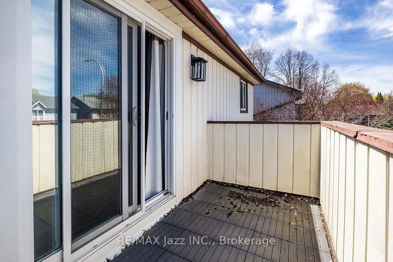 15 Graham Court • Whitby, ON photo 27