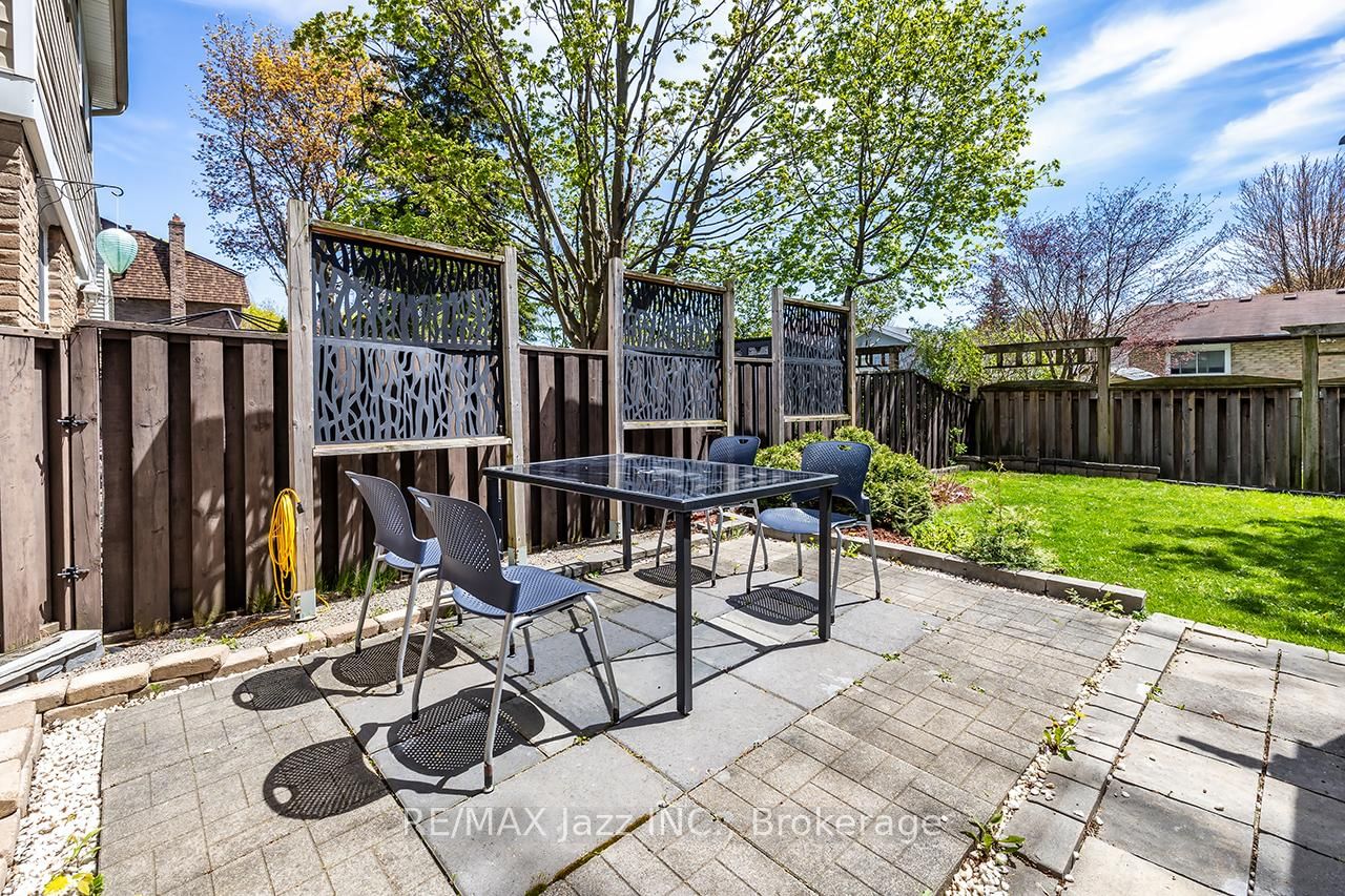15 Graham Court • Whitby, ON photo 42