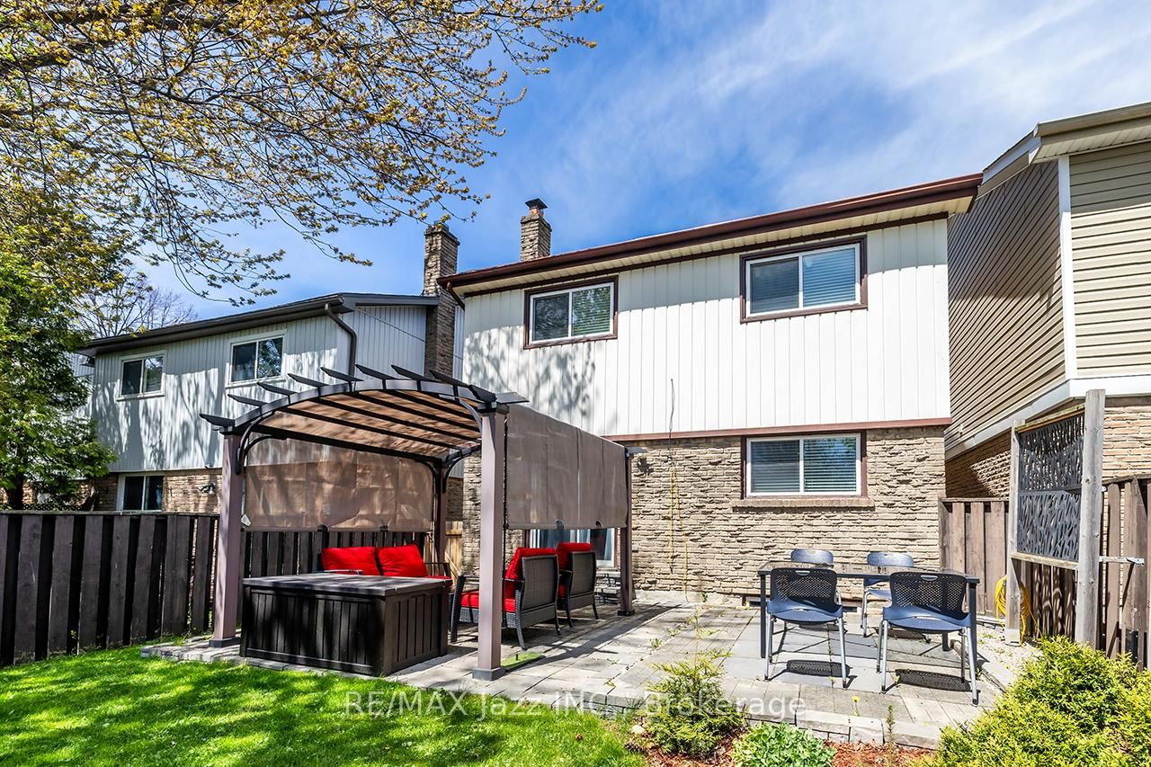 15 Graham Court • Whitby, ON photo 48