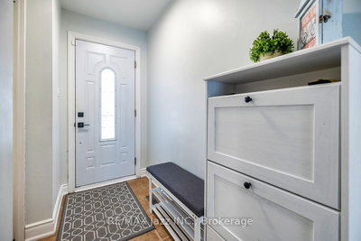 15 Graham Court • Whitby, ON photo 5