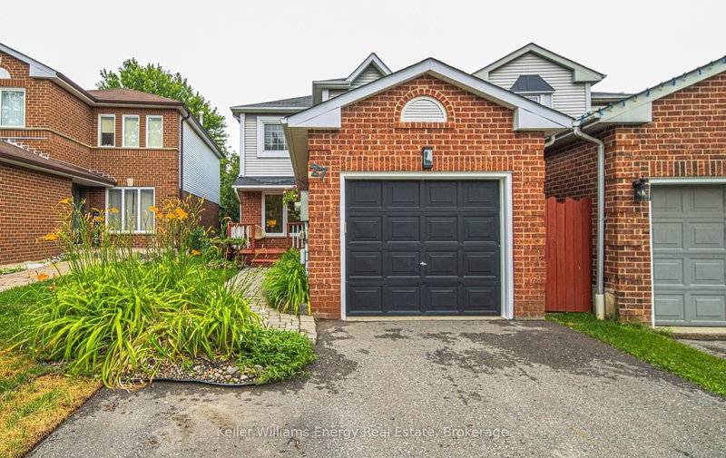 27 Teddington Crescent, Whitby