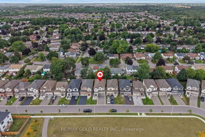 271 Fleetwood Drive — photo 3