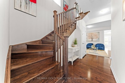 271 Fleetwood Drive — more photos