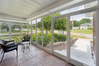 1 Mayfield Crescent — photo 5
