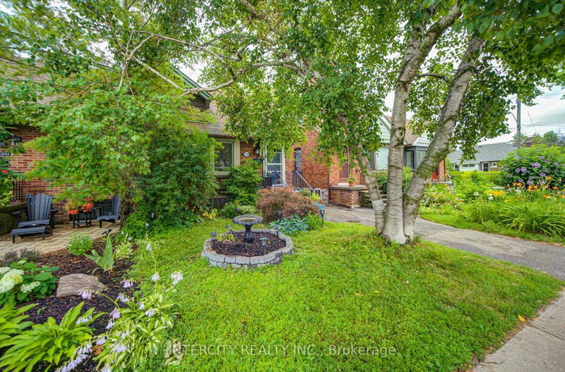 256 Blantyre Avenue, Toronto