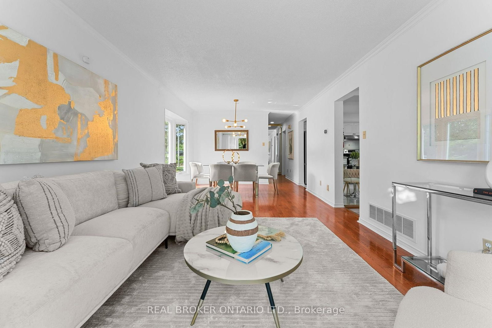 1 Baronial Court • Toronto, ON photo 15