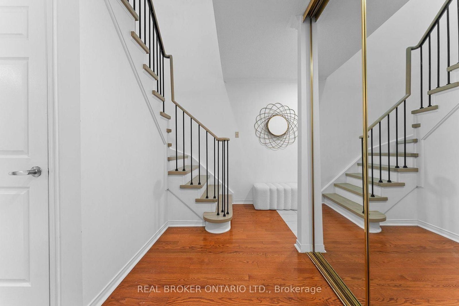 1 Baronial Court • Toronto, ON photo 17