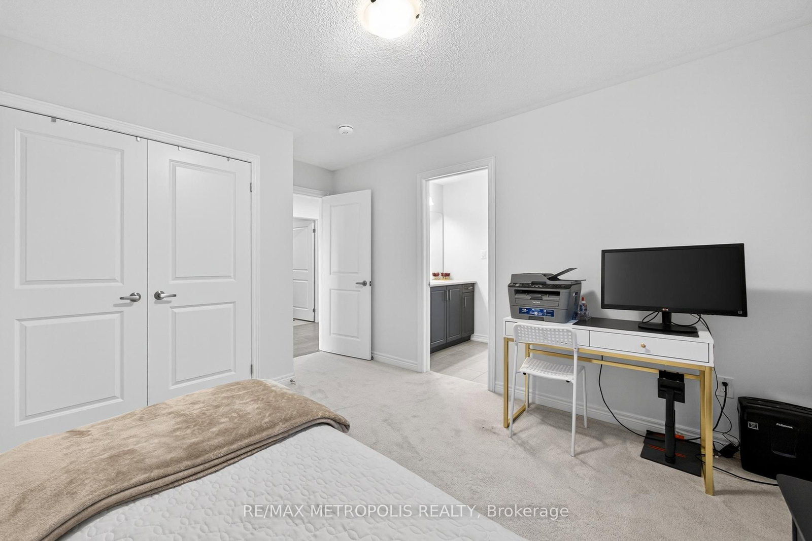 127 Mcphail Avenue • Clarington, ON photo 32