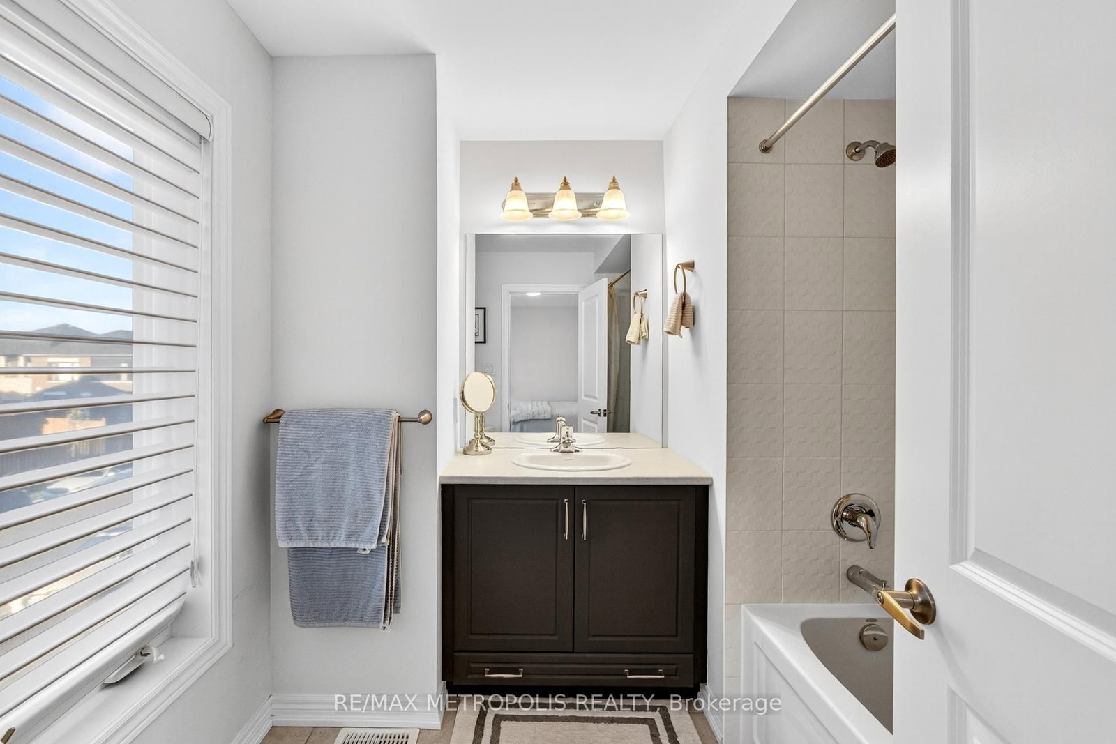 127 Mcphail Avenue • Clarington, ON photo 38