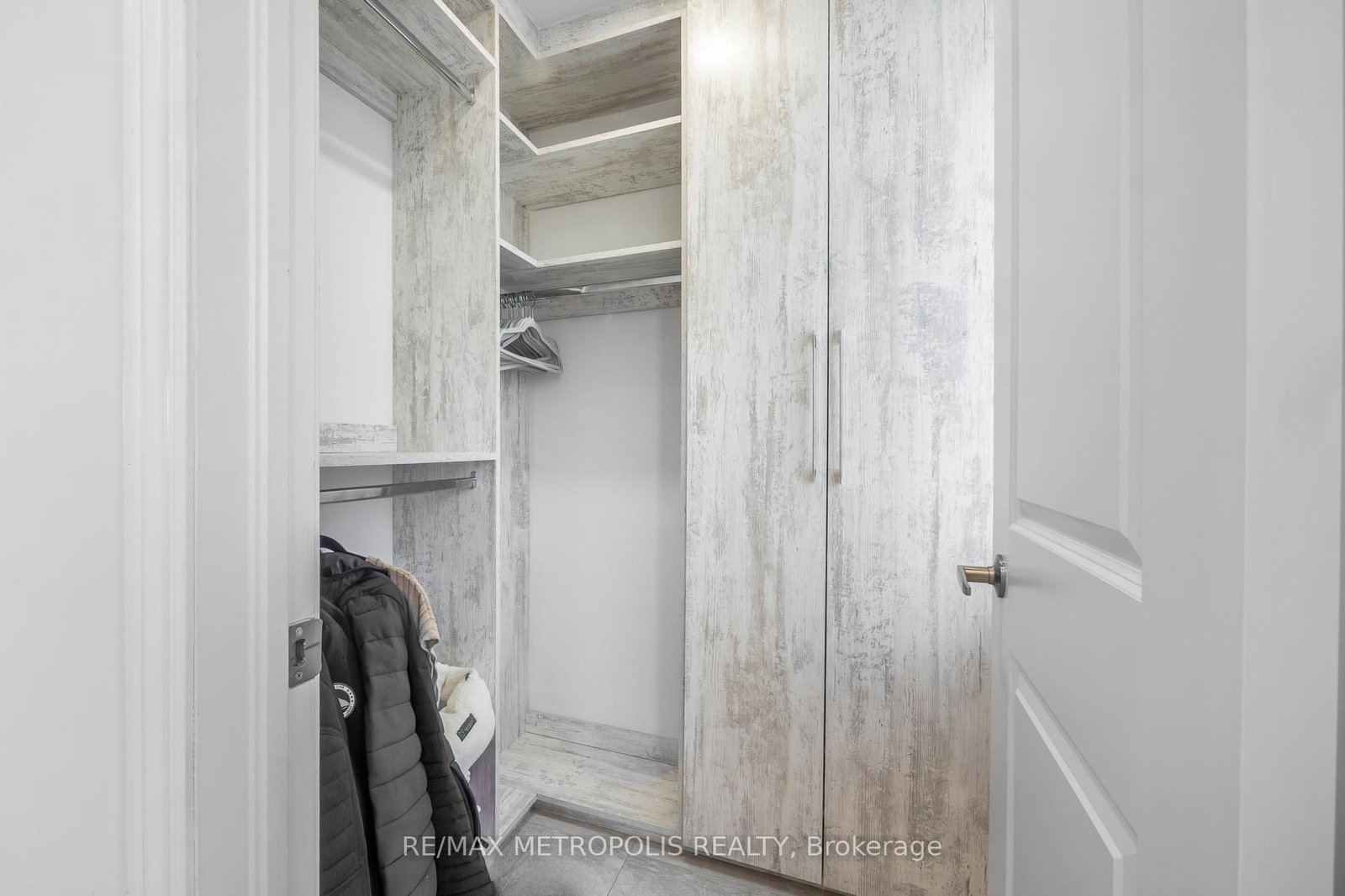 127 Mcphail Avenue • Clarington, ON photo 6