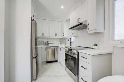 572 Pharmacy Avenue — more photos
