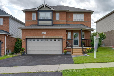 3-bed Detached House · 104 Calwell Dr