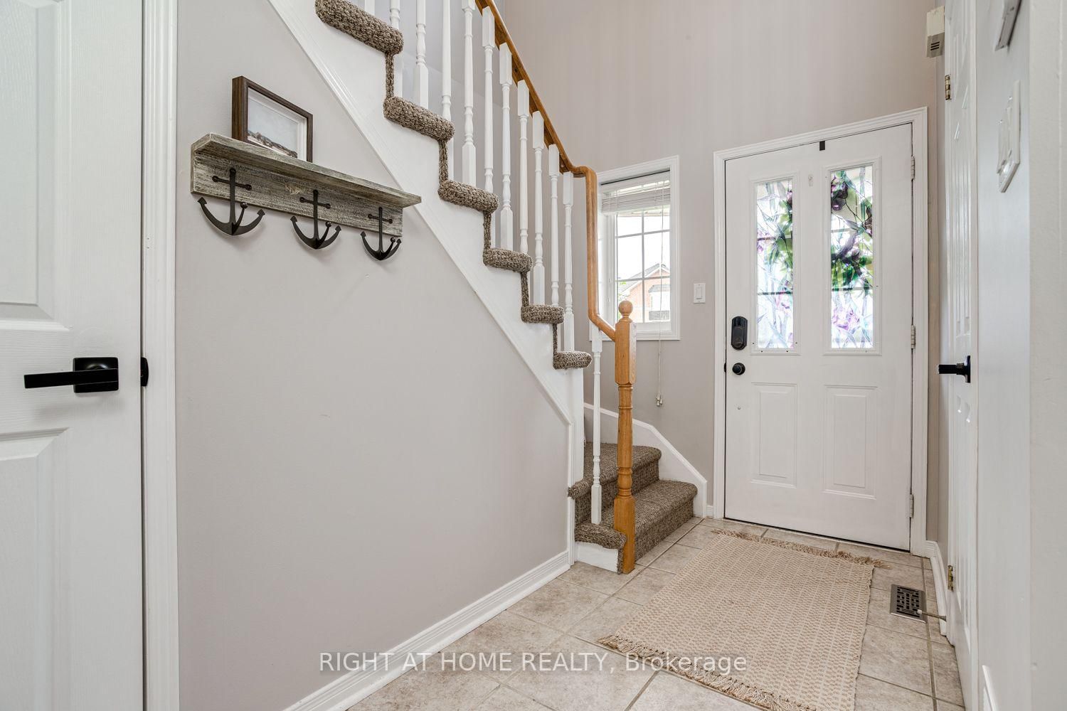 104 Calwell Drive • Scugog, ON photo 2