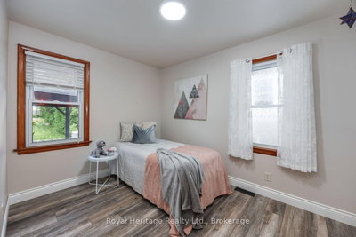 251 Elizabeth Street • Oshawa, ON photo 9