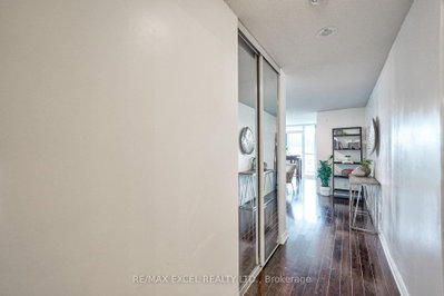 Unit 711 — 68 Grangeway Avenue — more photos