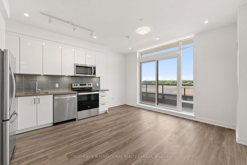PH 20 - 1010 Dundas Street E