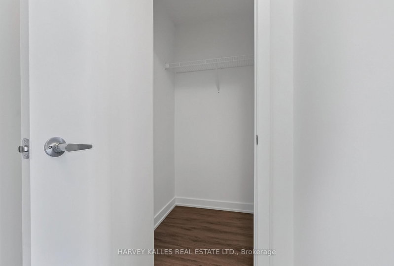 630 Greenwood Ave photo 4