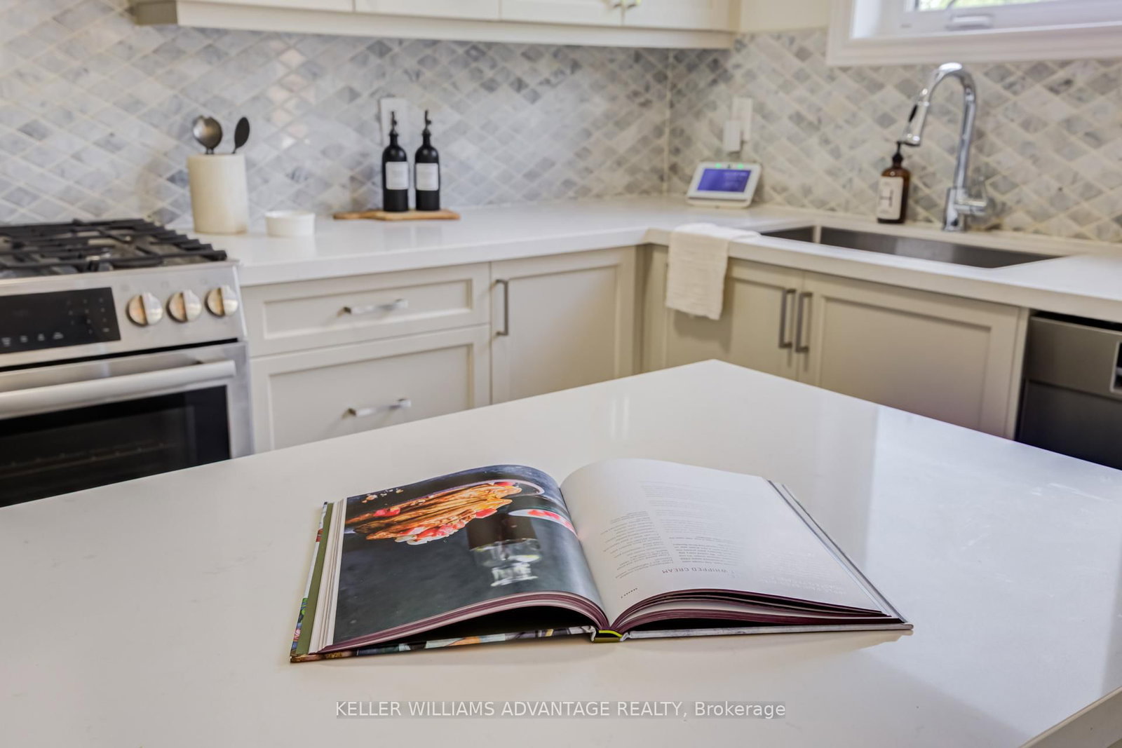 46 Sutcliffe Drive • Whitby, ON photo 9