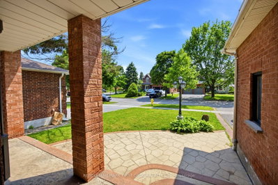 15 Sallis Drive — photo 3