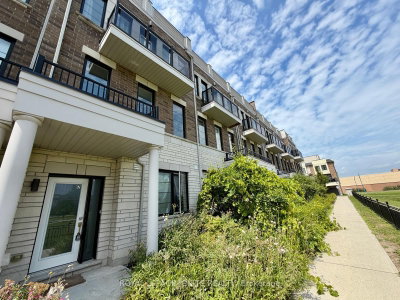 67 King George Way • Clarington, ON photo 2