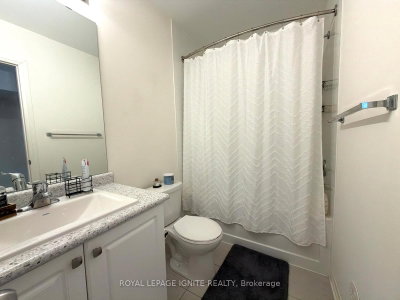 67 King George Way • Clarington, ON photo 5