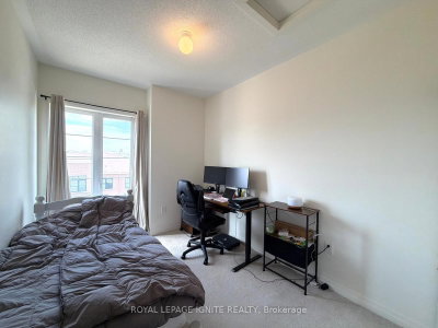 67 King George Way • Clarington, ON photo 6