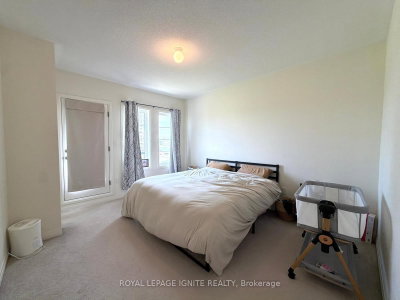 67 King George Way • Clarington, ON photo 8