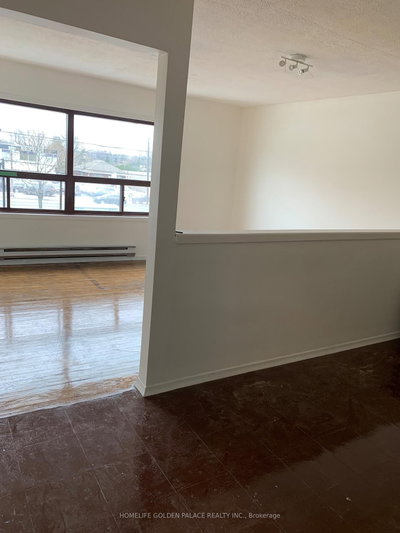1883A Lawrence Avenue E — more photos