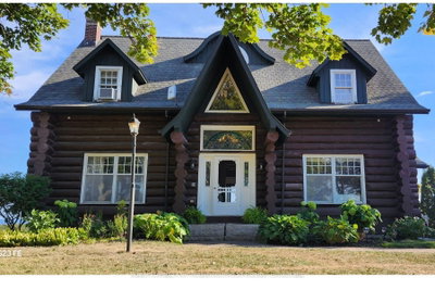 3741 Lakeshore Road E — photo 2