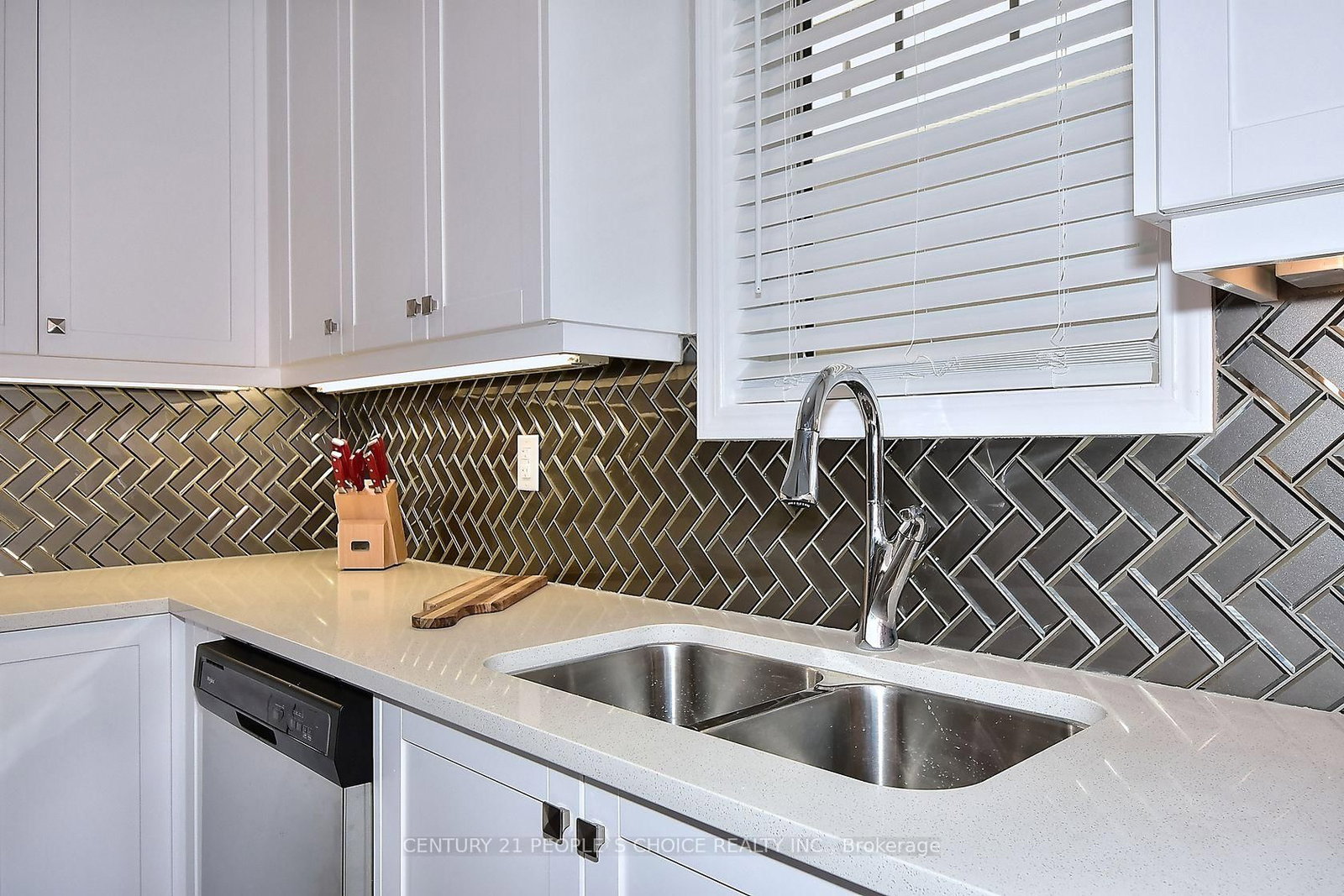 13 Devineridge Avenue • Ajax, ON photo 17