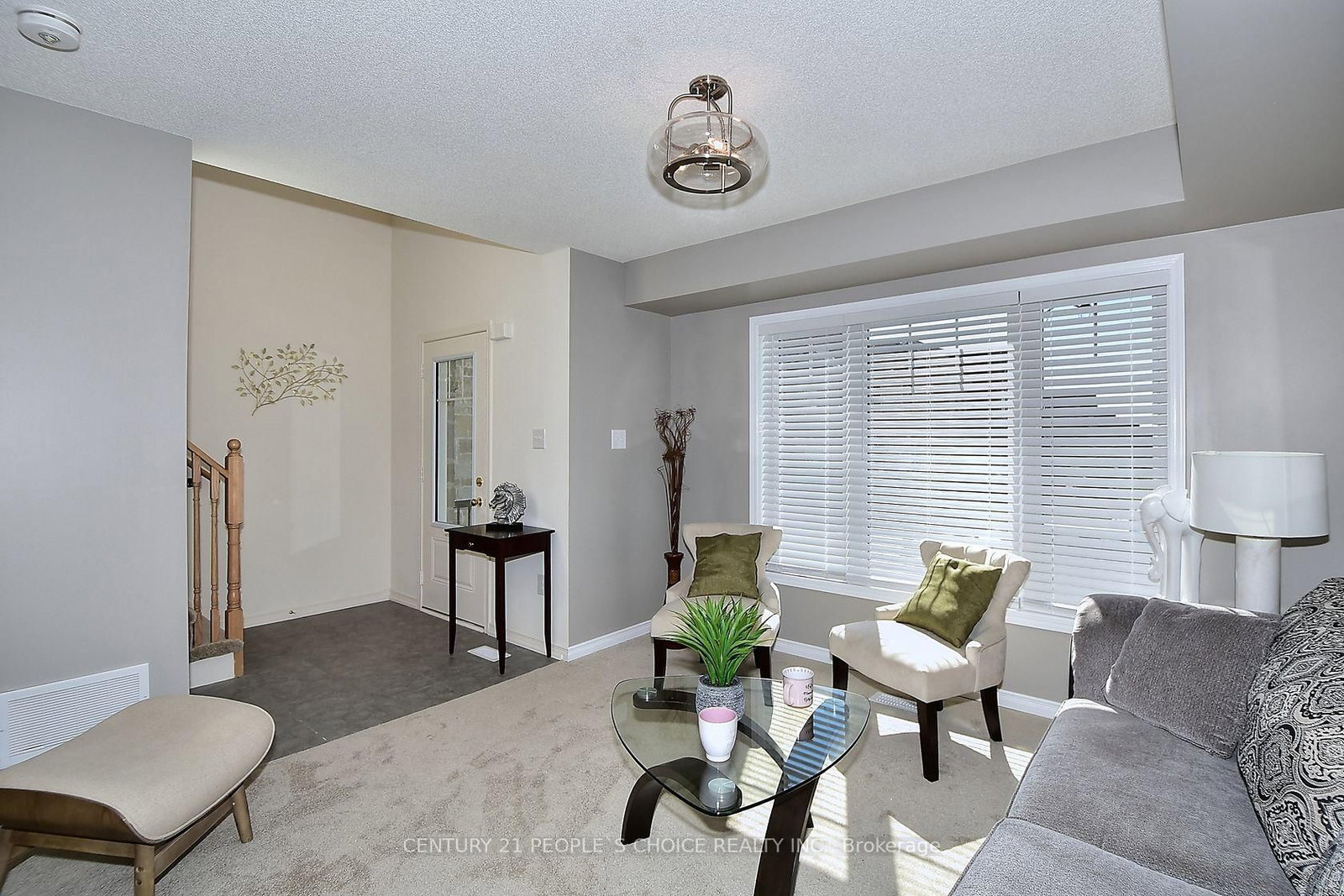 13 Devineridge Avenue • Ajax, ON photo 5