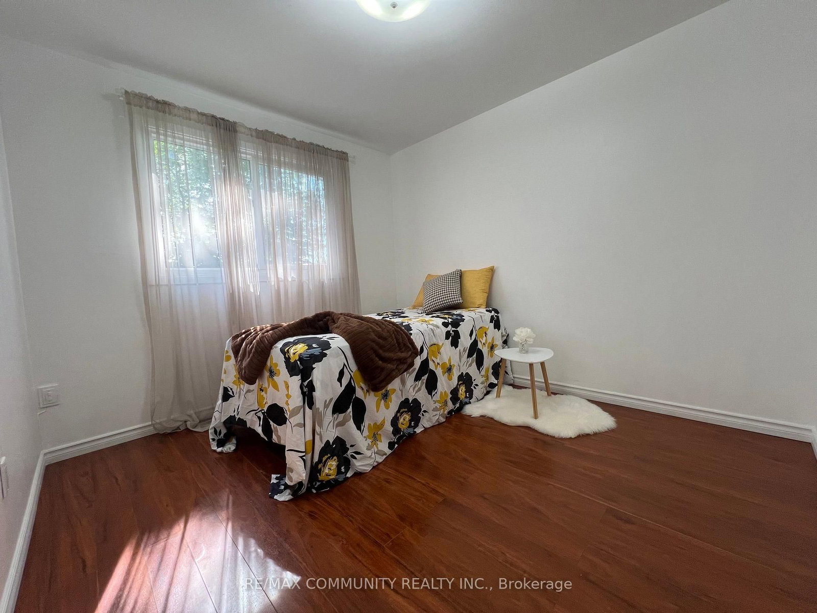 284 Sprucewood Court • Toronto, ON photo 11