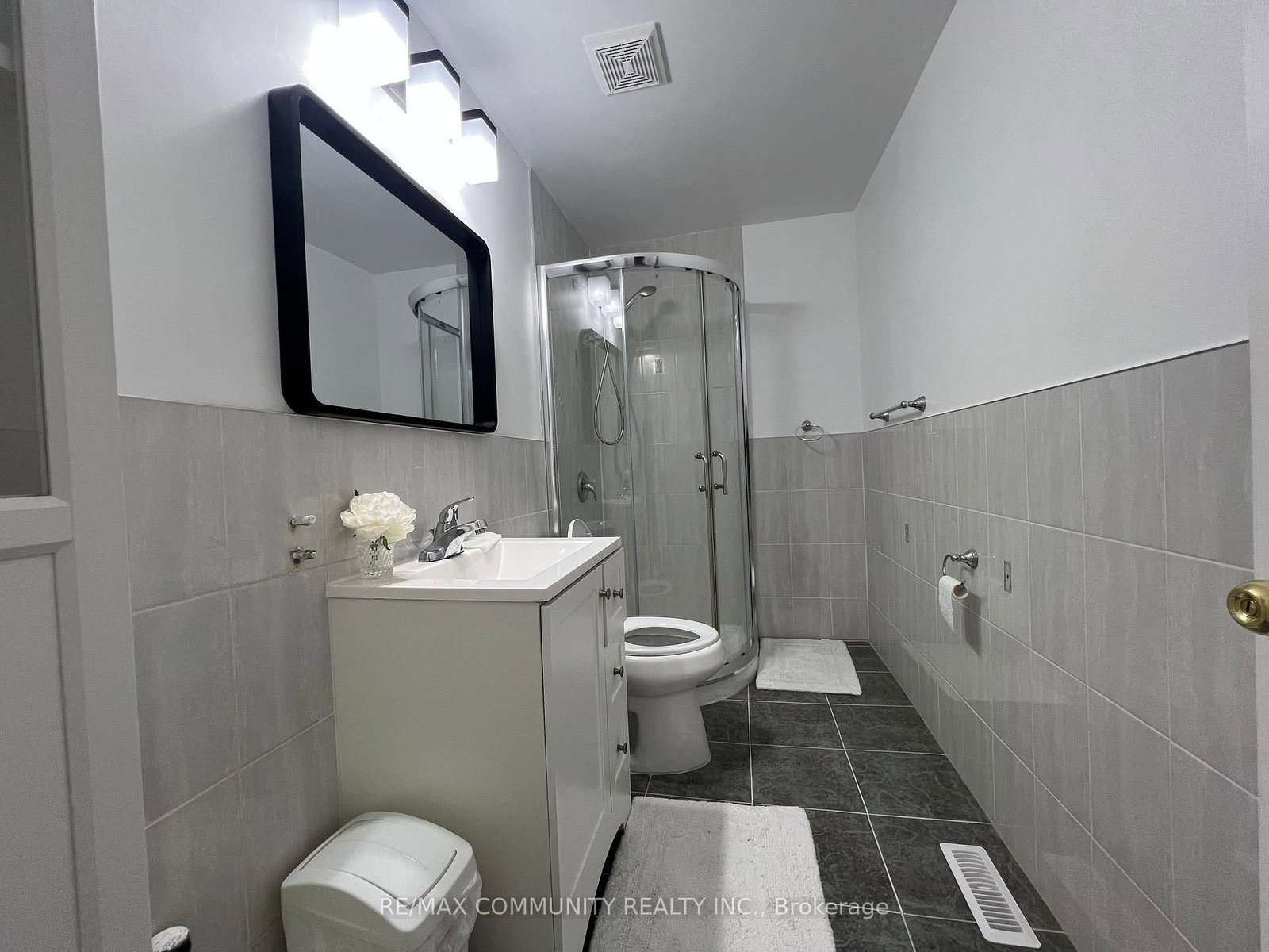 284 Sprucewood Court • Toronto, ON photo 14